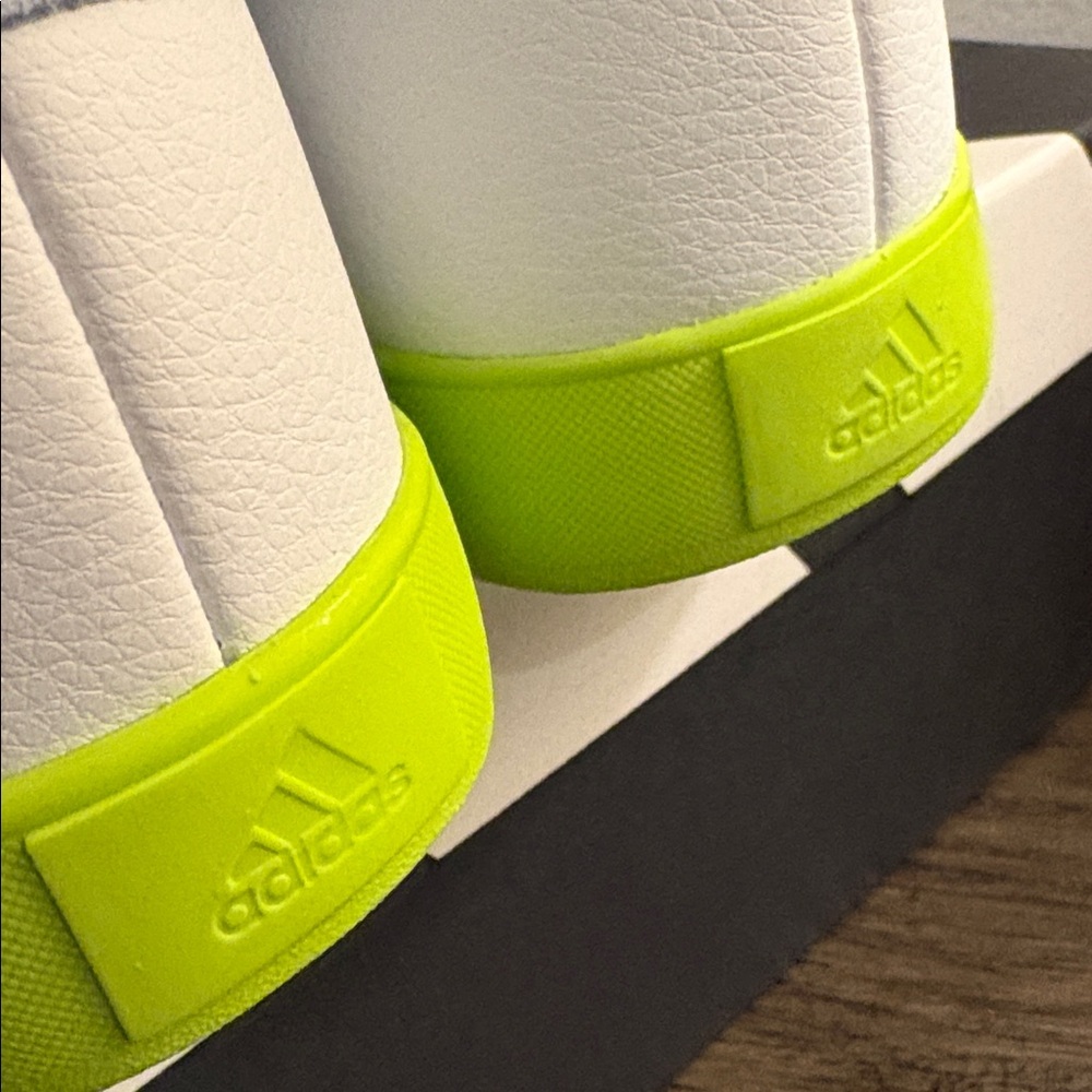 NIB [Adidas] VL Court 3.0 K Skateboard Tennis Shoes Sneakers Neon Youth 5 / W 6 - Picture 10 of 14